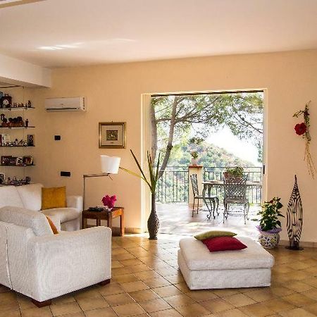 Casa Vacanze Gallodoro Letojanni Exterior photo